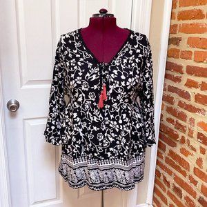 American Rag Black & White Floral Babydoll Tunic